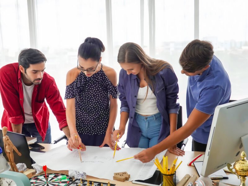 group-asian-multi-ethnic-business-people-with-casual-suit-talking-brainstorming